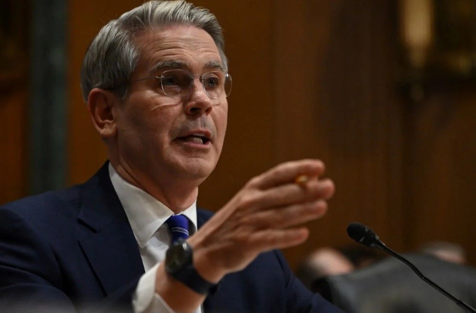 Більше жодних винятків для нафти РФ та Ірану - Бессент